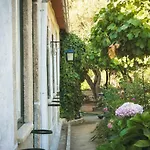 Quinta Do Valdalagea Εξοχικό σπίτι *