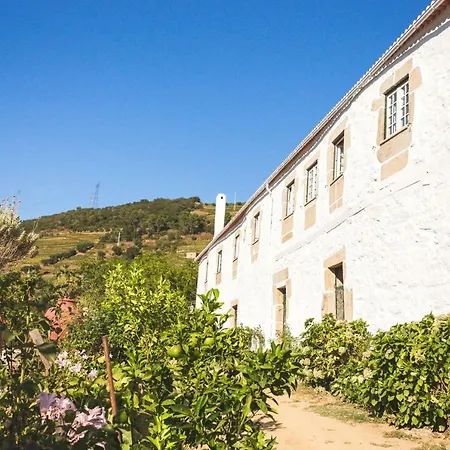 Летний дом Quinta Do Valdalagea