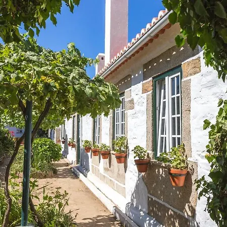 Quinta Do Valdalagea Летний дом Пезу-да-Регуа