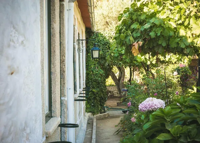 Quinta Do Valdalagea 컨트리하우스 *